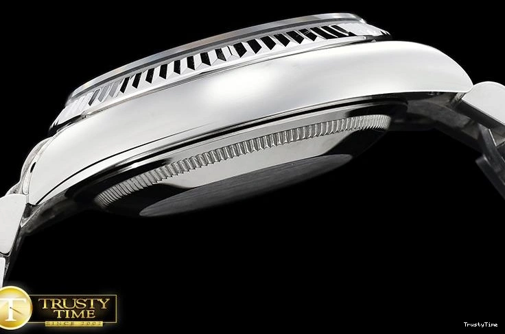 0225 RDD0214C – DayDate 36mm Classic 685